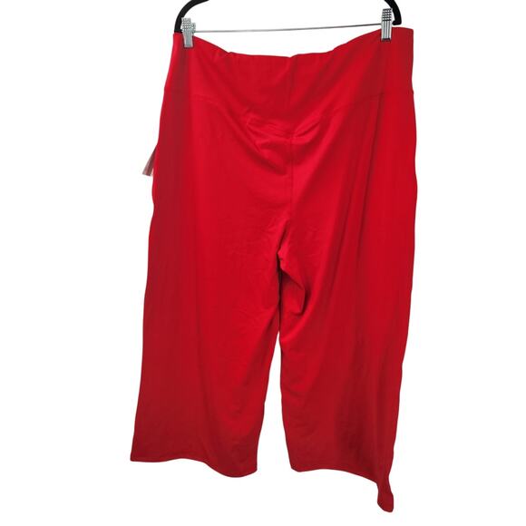 ROSEMMETTI Red Cropped Capri Pants - Women's Size 3X NWT - Picture 2 of 4